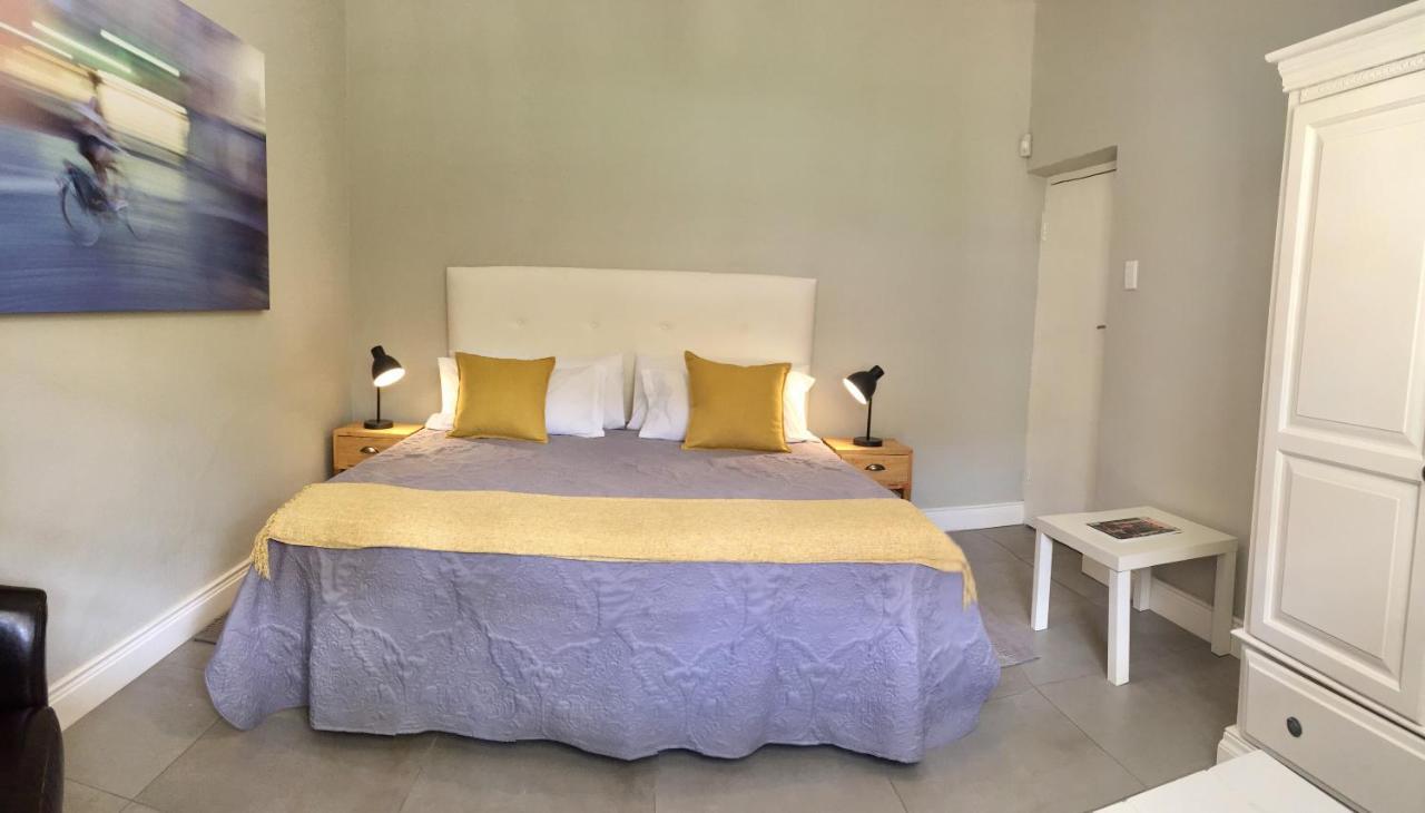 Westway Corner Apartment Монтегю Екстериор снимка